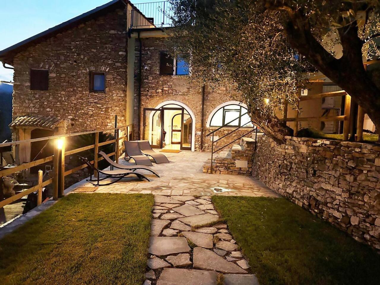 Appartamento Alba Dachi Farm Andora Екстер'єр фото