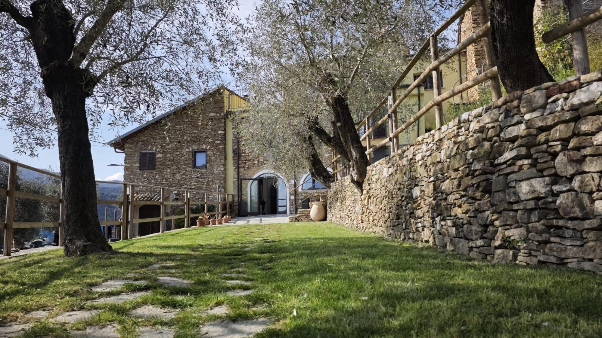 Appartamento Alba Dachi Farm Andora Екстер'єр фото